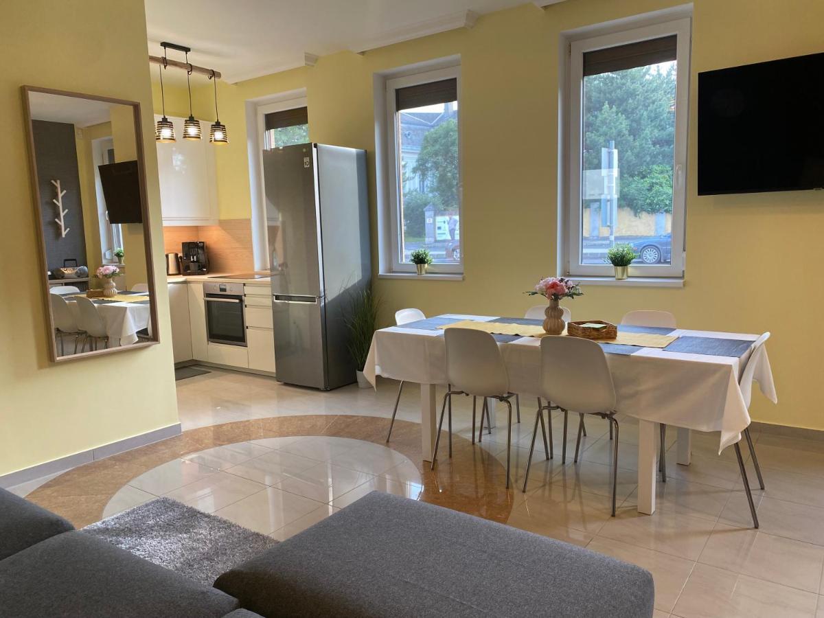 Nest1 Apartments Кестхей Екстер'єр фото