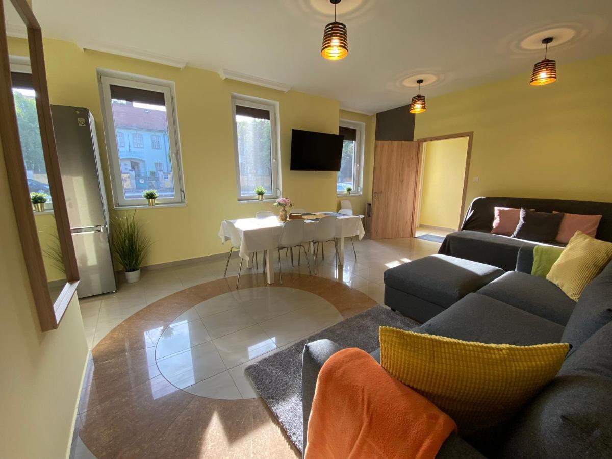 Nest1 Apartments Кестхей Екстер'єр фото